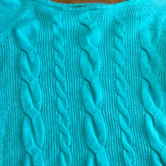 Cyrus Women's long sleeve cable knit sweater, pale mint green, Size M - Picture 11 of 14